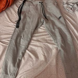 Nike Tech Sweatpants